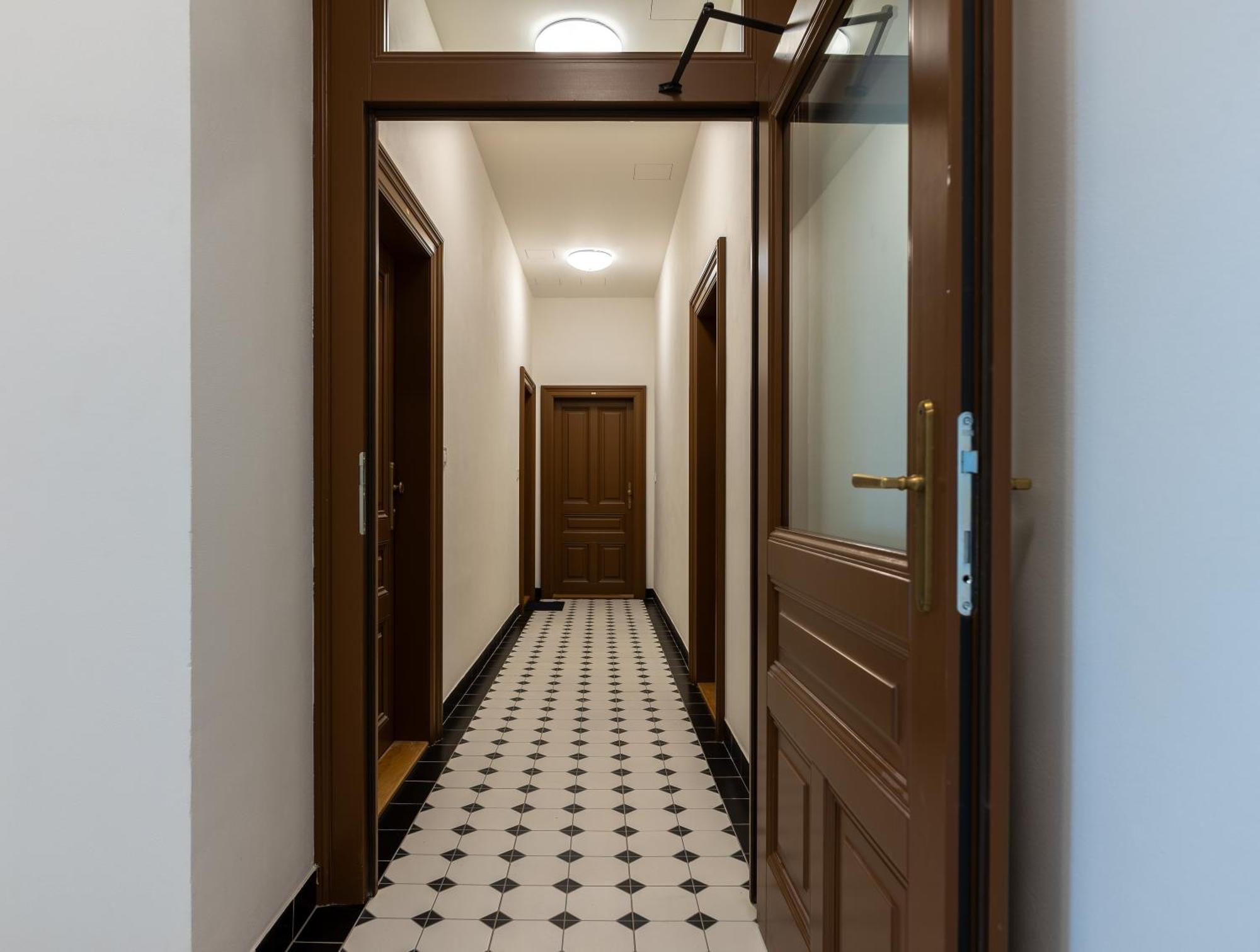 Modern Urban Room In The City Center Of Praga Esterno foto