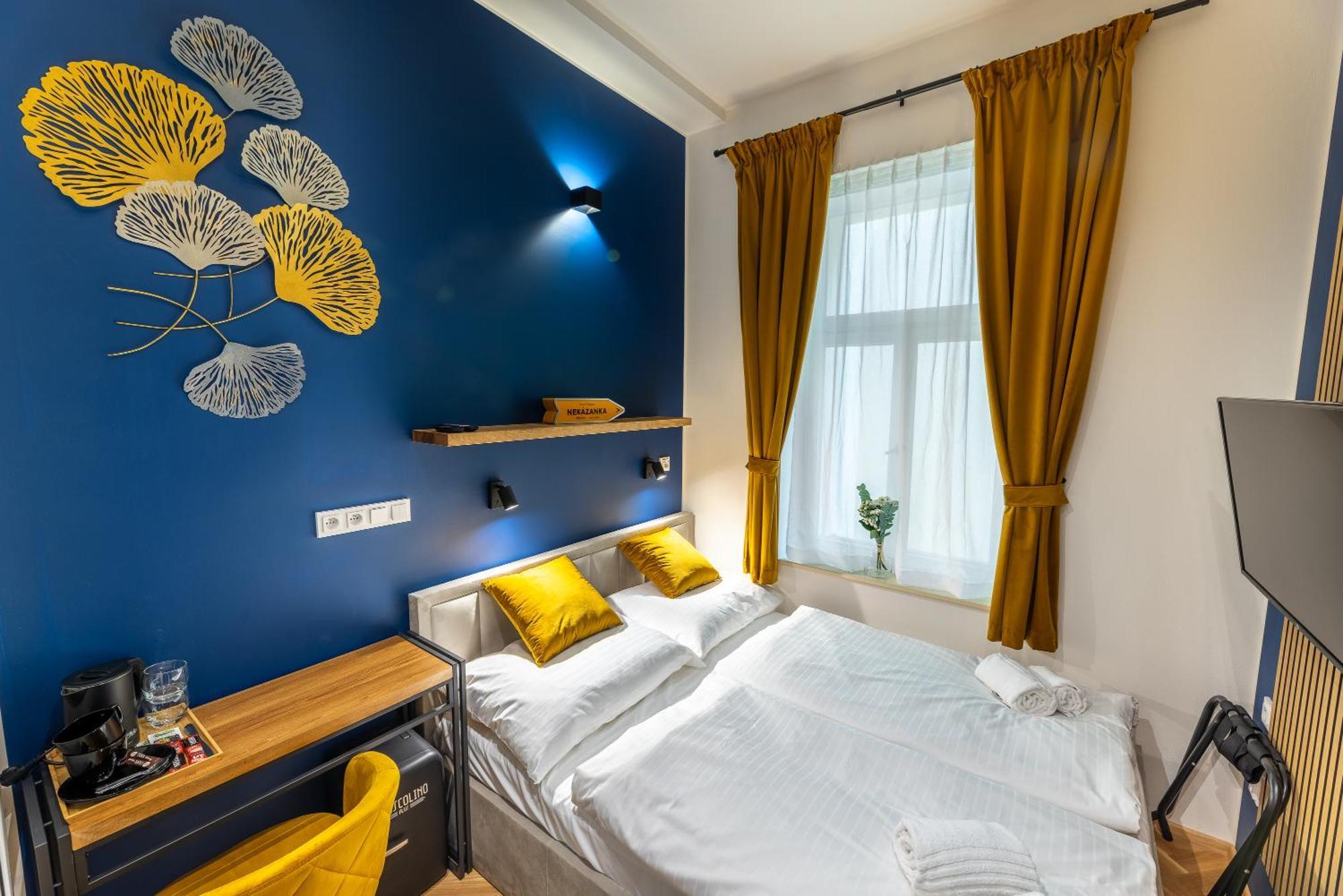 Modern Urban Room In The City Center Of Praga Esterno foto